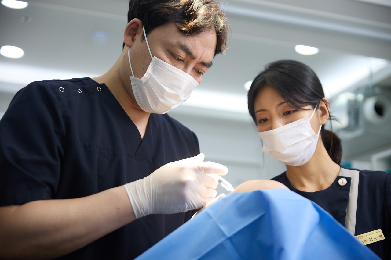 새론의원's Image