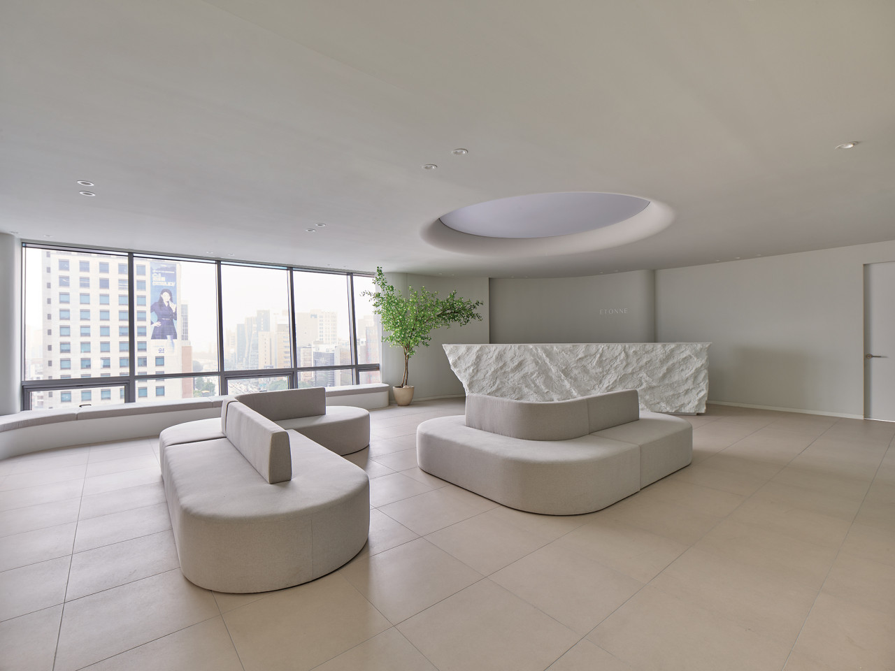 에톤성형외과의원's Image