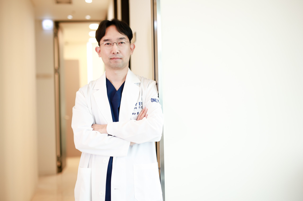 온리아이성형외과의원's Image