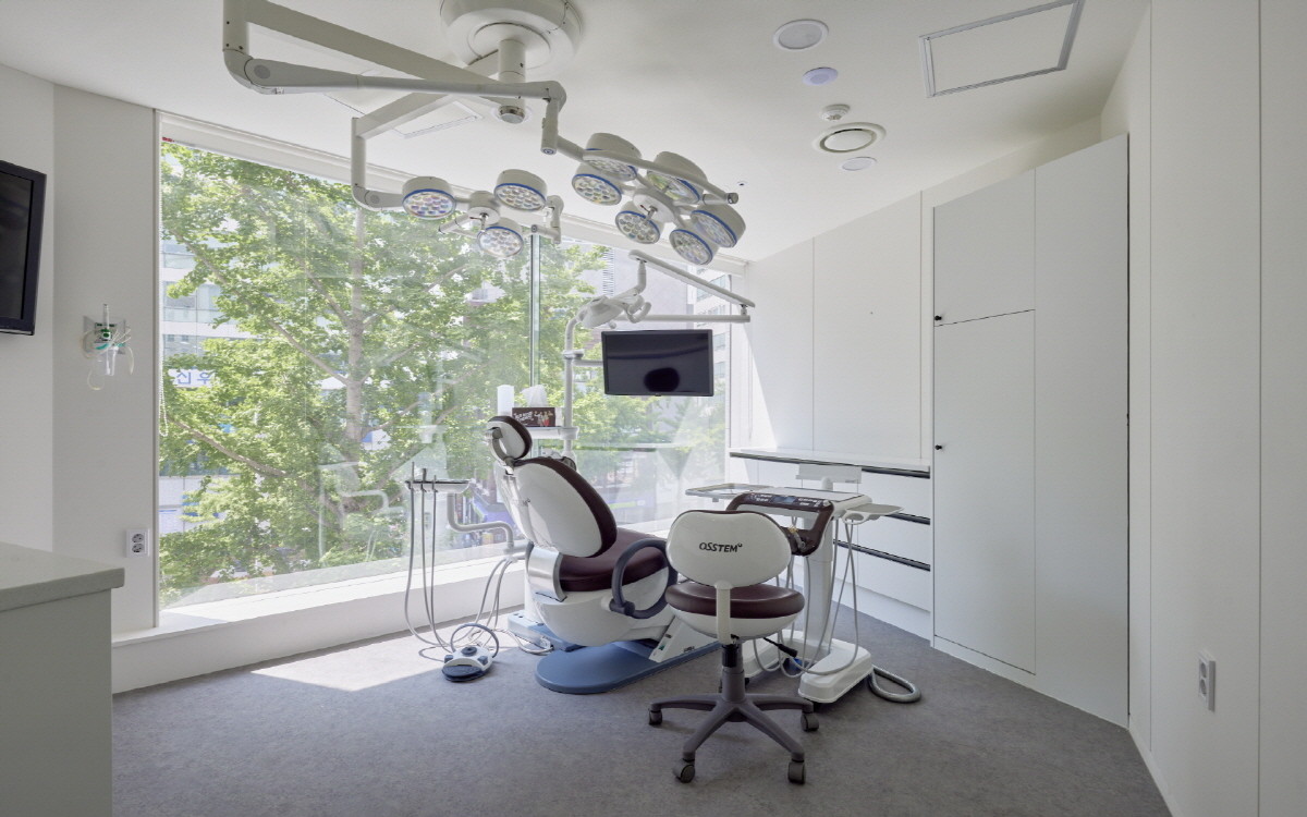 라인업치과병원's Image